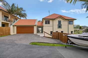20 Parkwood Crescent, Gulf Harbour