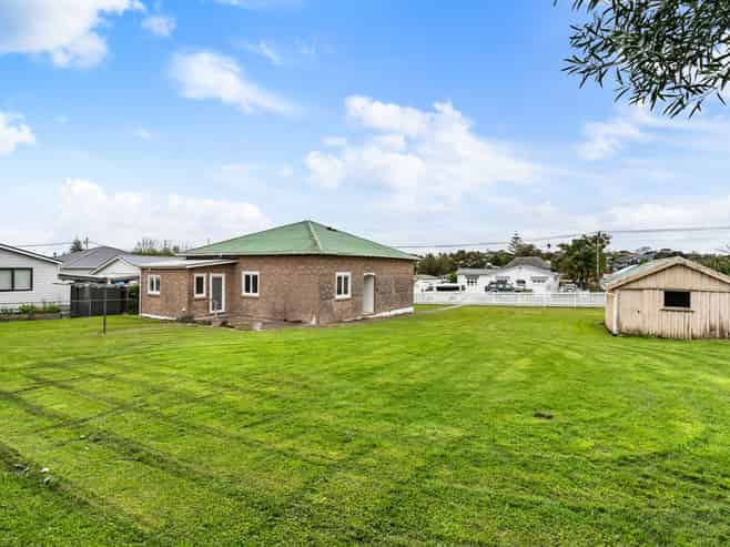 18 Corrella Road, Belmont