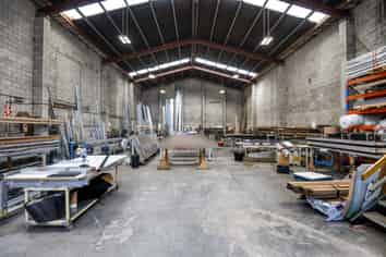 High-stud Penrose standalone warehouse