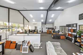 High-stud Penrose standalone warehouse