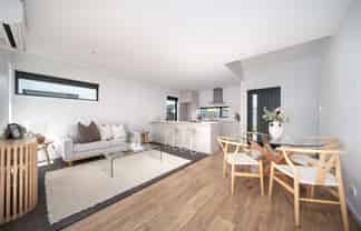 199c Hills Road, Edgeware
