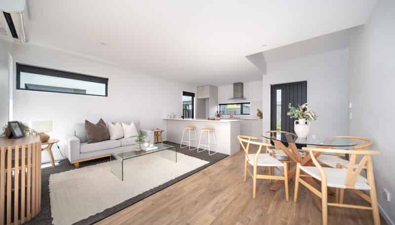 199c Hills Road, Edgeware