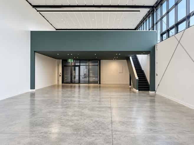 CBRE - High-Stud Showroom/Warehouse Opportunity
