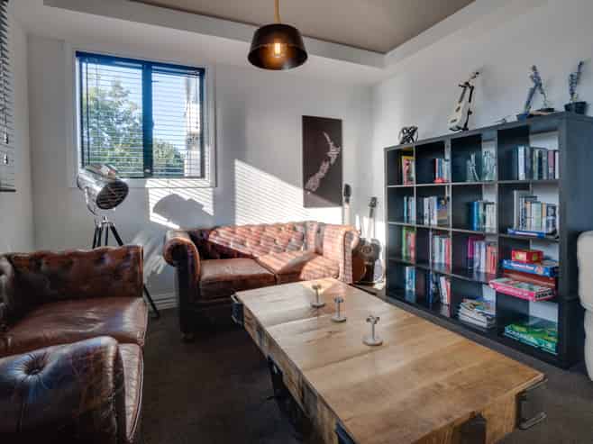 THE INN BETWEEN -FREEHOLD LAND BUILDINGS BUSINESS