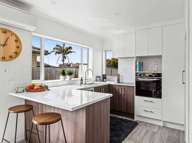 3 Chesterfield Way, Orewa