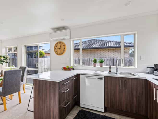 3 Chesterfield Way, Orewa