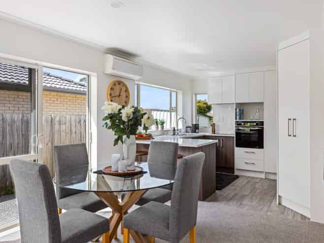 3 Chesterfield Way, Orewa