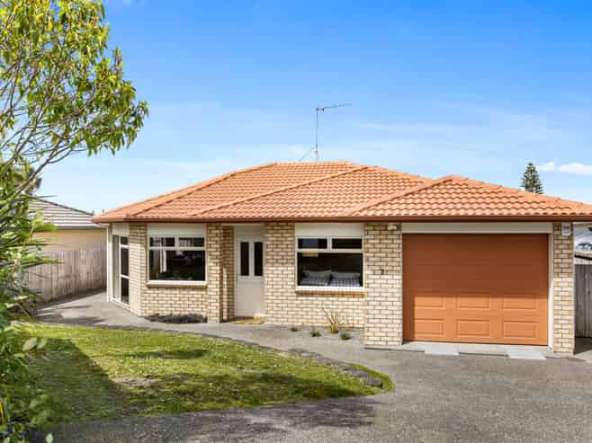 3 Chesterfield Way, Orewa