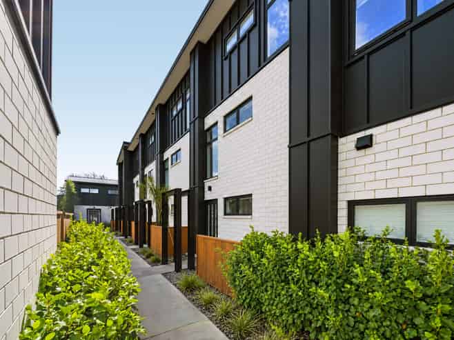 10/131 Merivale Lane, Merivale