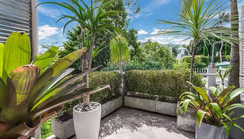 10A/6 Sarsfield Street, Herne Bay