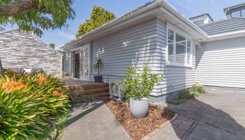 2/42 Dominion Street, Takapuna