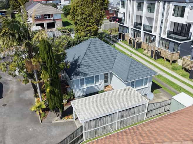 2/42 Dominion Street, Takapuna