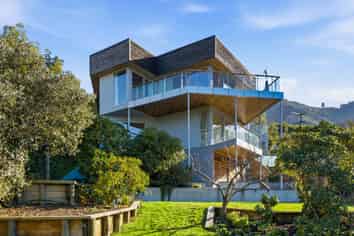 39 Main Road, Governors Bay