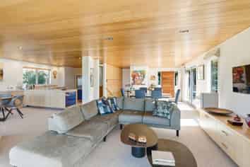39 Main Road, Governors Bay