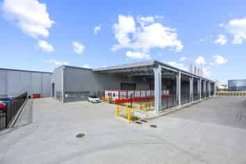Premium Westgate industrial - exceptional covered