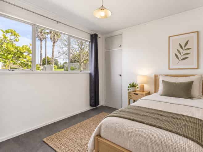 101 Sunset Road, Totara Vale