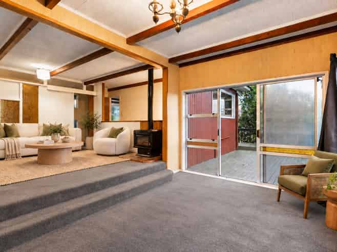 101 Sunset Road, Totara Vale