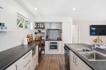 58 Orrick Crescent, Avondale