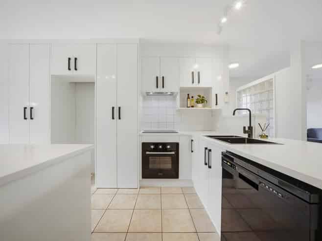 1d/221 Sunset Road, Sunnynook