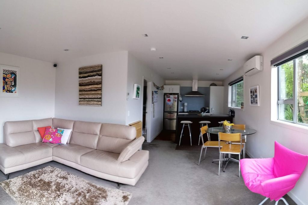 Sunny private 2 bedroom townhouse close to town 2