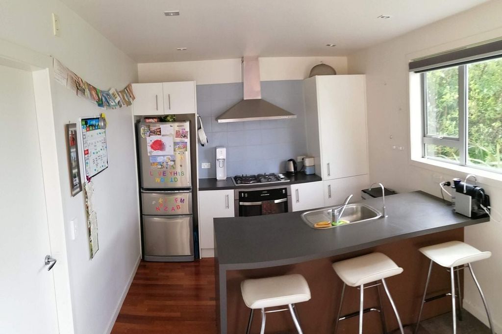 Sunny private 2 bedroom townhouse close to town 3