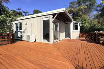  7 Weenink Road, Karoro