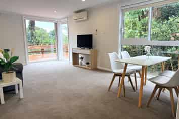  7 Weenink Road, Karoro