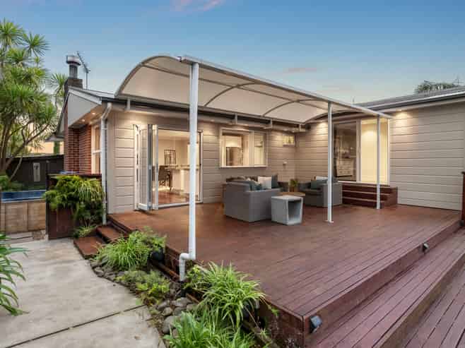 48 Ocean View Road, Northcote