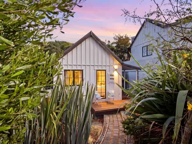 69 Oxford Street, Lyttelton