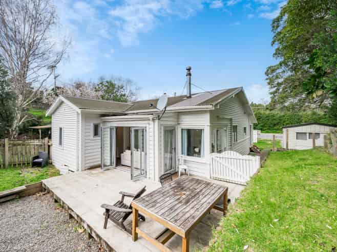 33B Ratanui Road, Paraparaumu