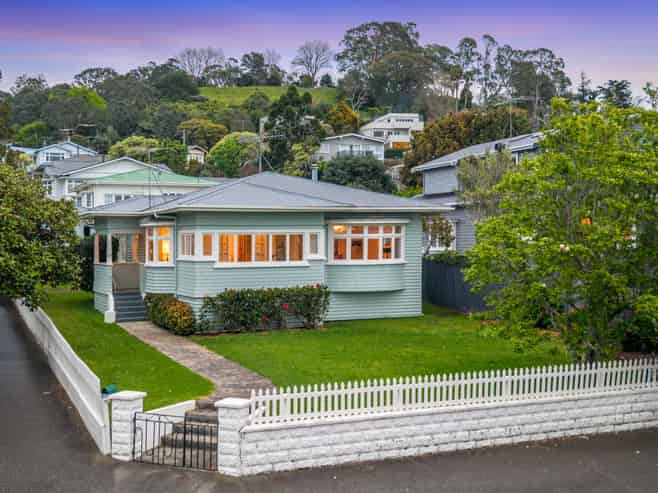 117 Mount Albert Road, Mount Albert