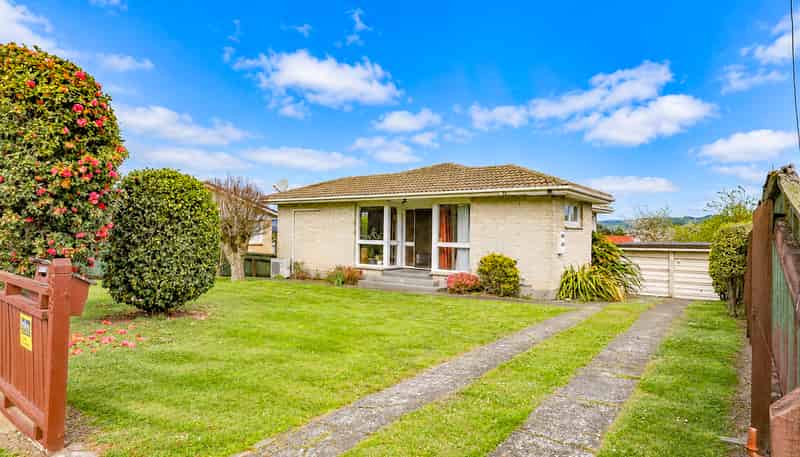 306 Clayton Road, Pukehangi