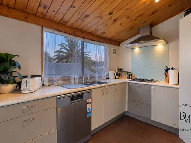 9 Destino Court, Conifer Grove