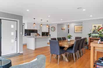 43 Lewis Road, Lynmore