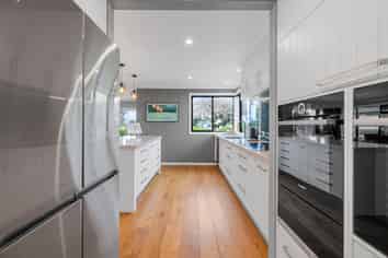 43 Lewis Road, Lynmore