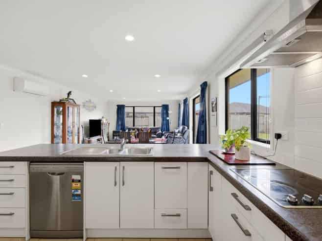 31 Tallentire Crescent, Huntington