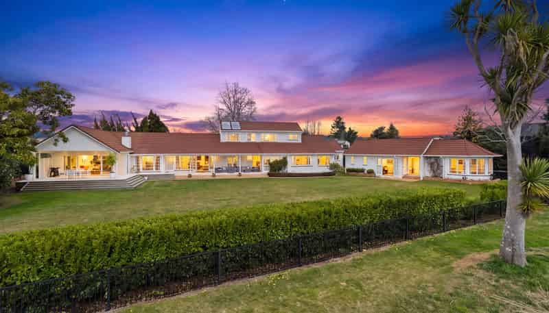 6 Cooper Avenue, Holdens Bay