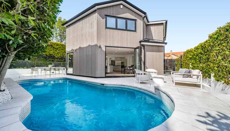 2/27 Martin Avenue, Remuera