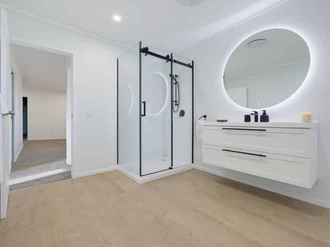 6 Lee Road, Hannahs Bay