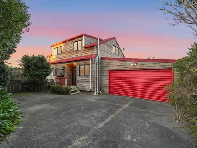 2/6 Maleme Avenue, Belmont