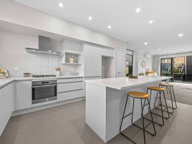 10 Kapia Road, Westgate