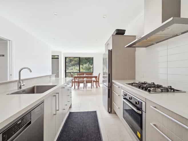 27 Matairangi Avenue, Totara Heights