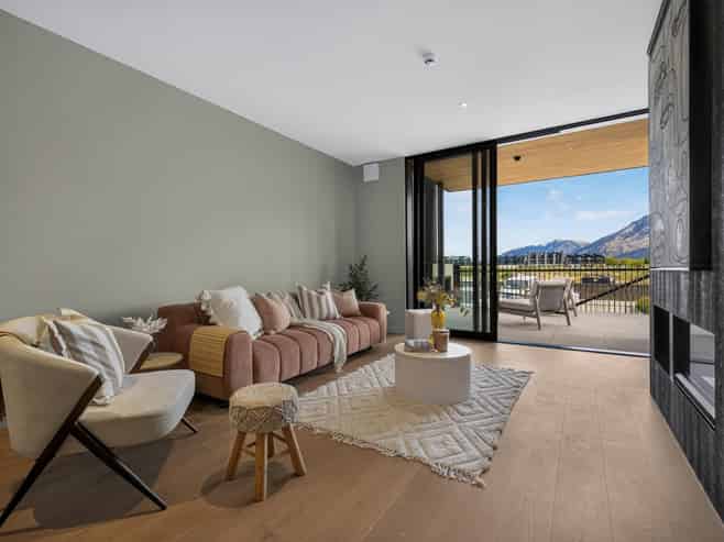 27/2 McKinlay Lane, Jacks Point
