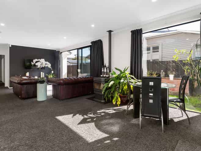 12 Braddon Street, Addington