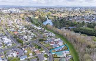 7 Wingate Street, Bader