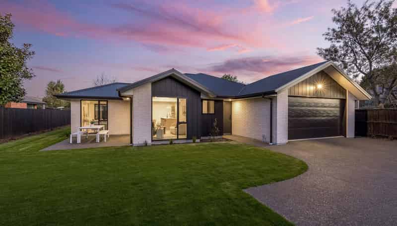 55B Aorangi Road, Bryndwr