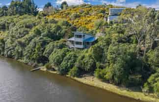 30 McIntosh Road, Brighton