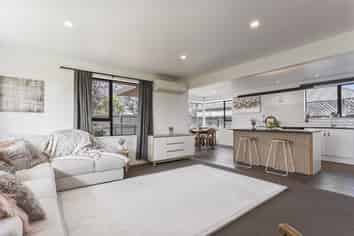 2 Edwins Way, Burwood