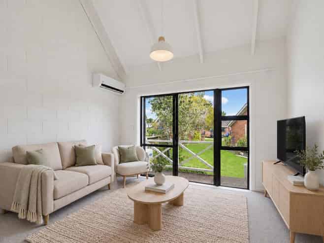 10 Fantail Court, Orewa