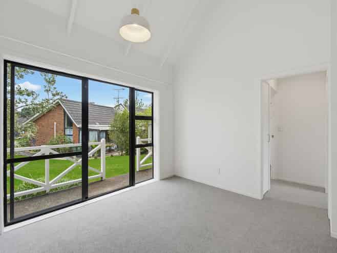 10 Fantail Court, Orewa